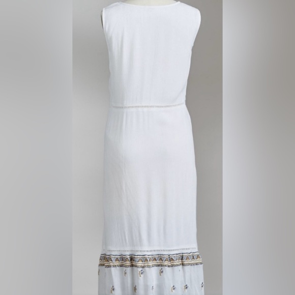 Embroidered Sundress. Size 14p - Picture 2 of 12